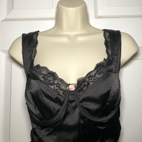 NWT COME UP FRONT SATIN MINI DRESS Size medium - Picture 3 of 5